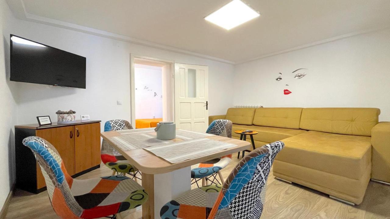 Well Prettyplaces Apartment 001 Brasov Exterior photo